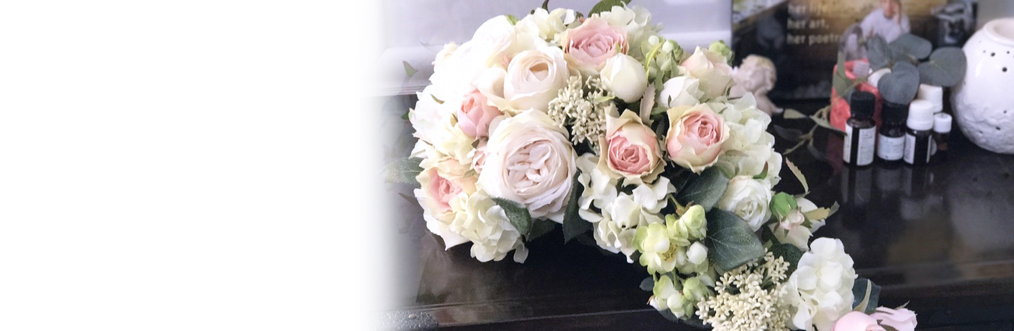 アーティフィシャルフラワー　キャスケードブーケ